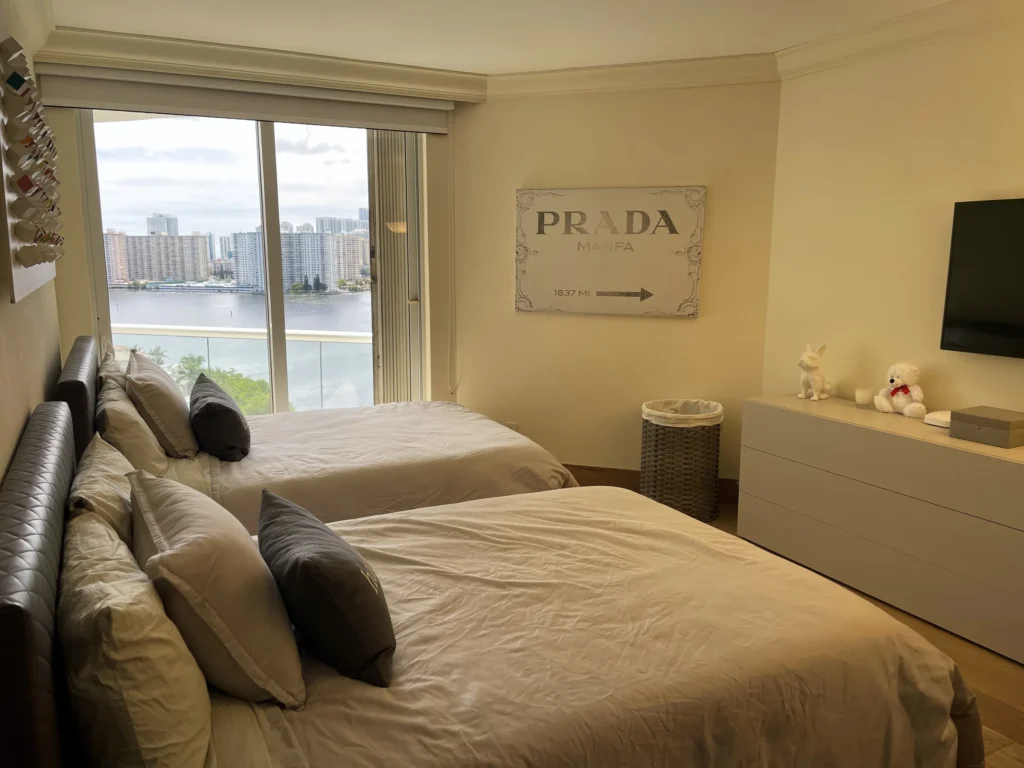 Segunda habitación / Second bedroom · Unidad 1401, 7000 Island Blvd, Aventura FL