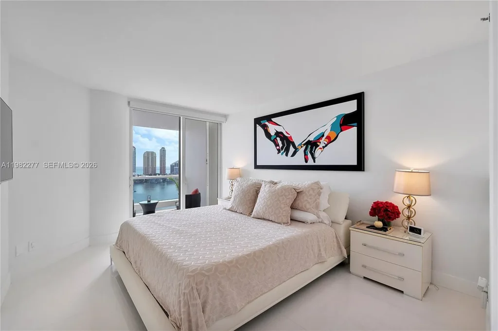 Segunda habitación / Second bedroom · Unidad 2609, 7000 Island Blvd, Aventura FL